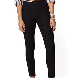 BNWT NY&CO High Waist Pull On Ankle Pant Black M